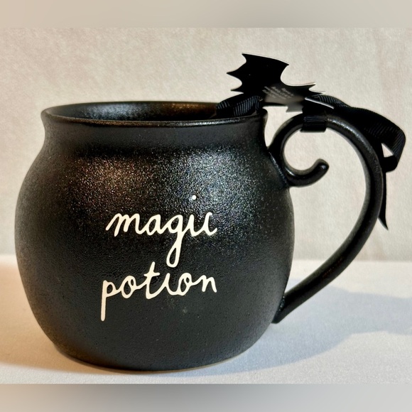 Magic Potion Caldron Style Coffee Cup/Mug feels like cast iron with its texture - Picture 2 of 4